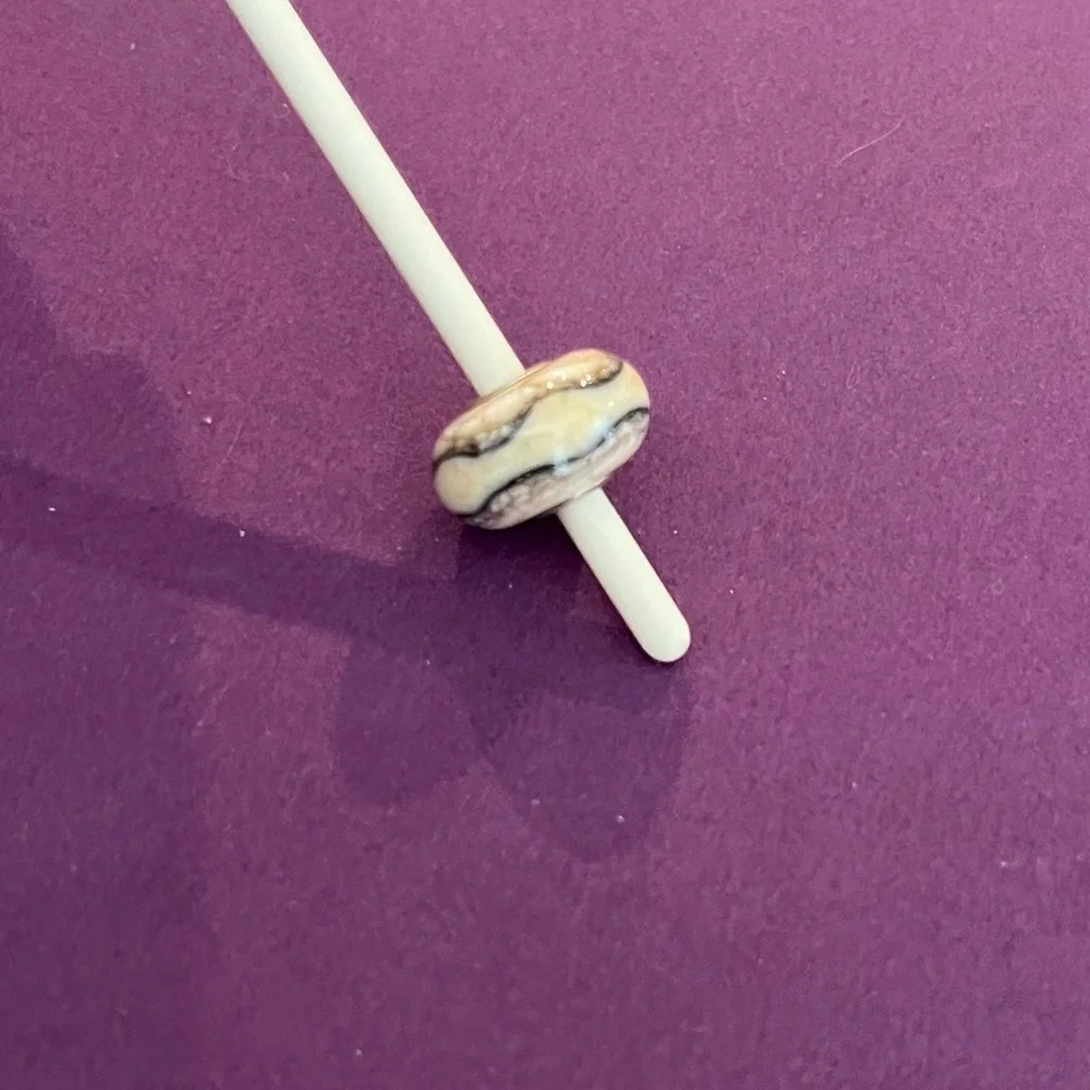 Trollbeads Glass Stone Bead. TGLBE-10285. - Picture 6 of 8